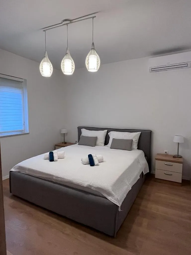 זאדאר Family & Groups Apartment 0*,